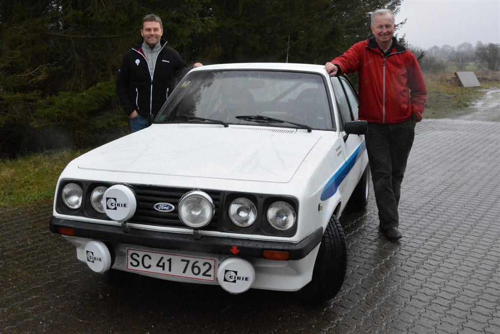 Bent Mikkelsen og Kim Frandsen stiller op med en nyindkøbt Ford Escort RS2000 og håber på at opnå en god placering i det krævende rally.
(Foto: Michael Eisenberg)